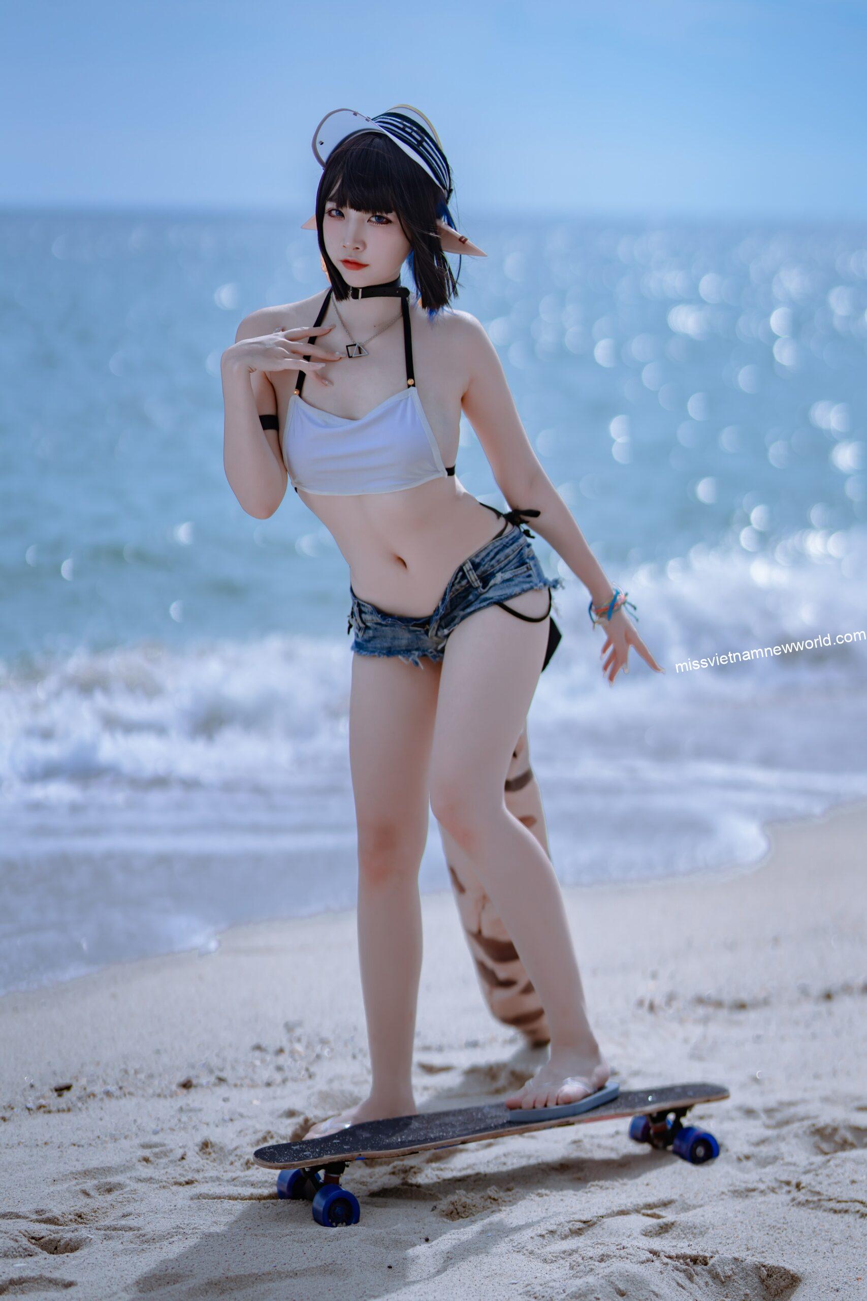 nisa-cosplay-ark-anaconda-swimsuit (20)