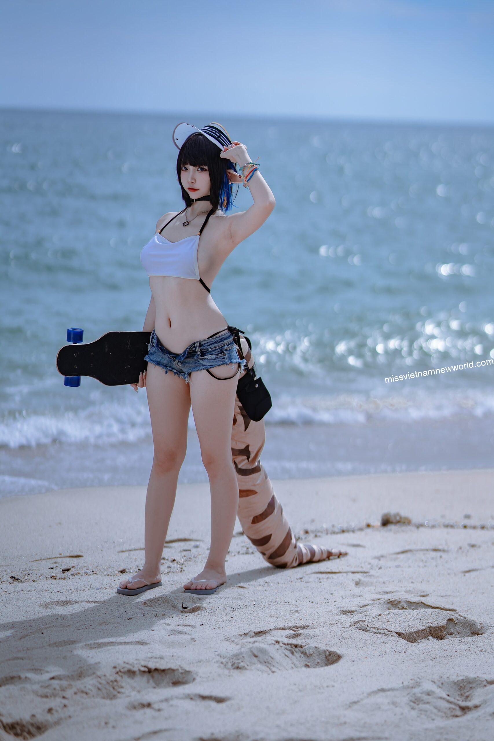 nisa-cosplay-ark-anaconda-swimsuit (4)