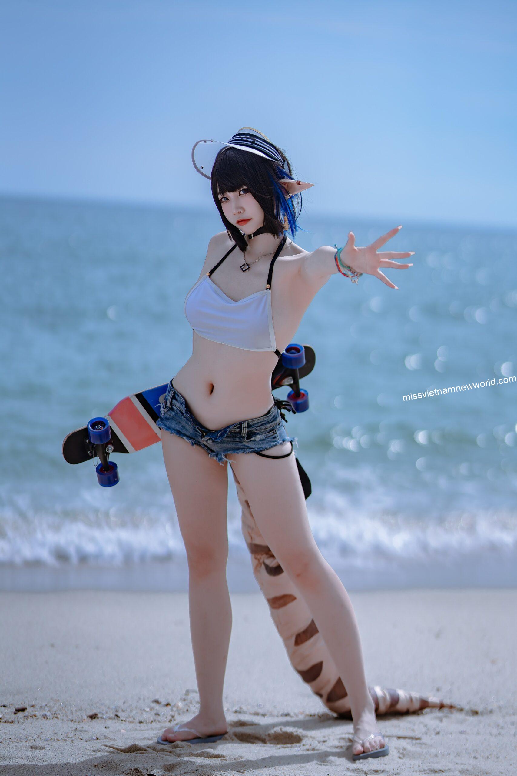 nisa-cosplay-ark-anaconda-swimsuit (9)