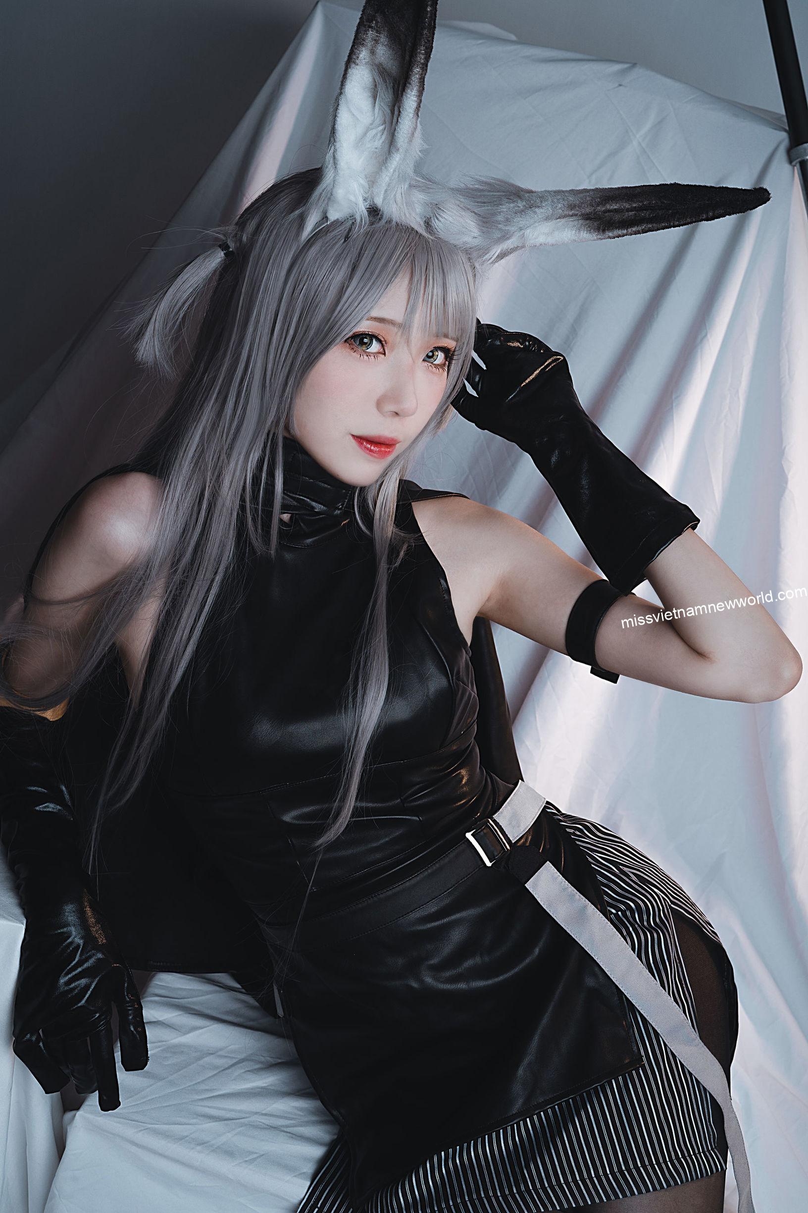 nu-sinh-trung-quoc-cosplay-nu-chien-binh-den (13)