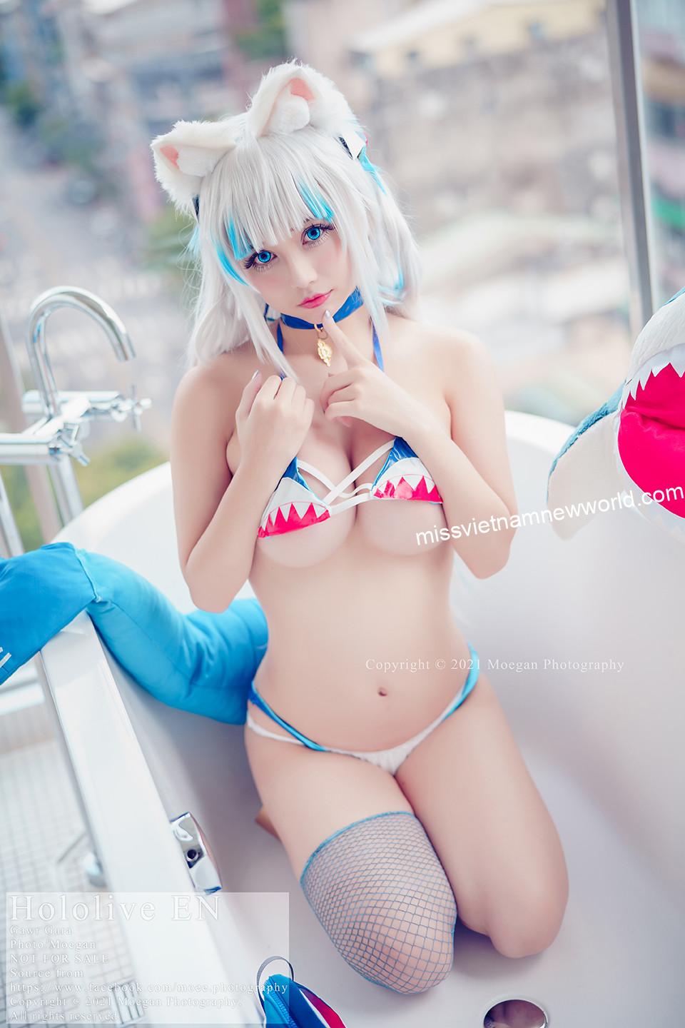 okita-rinka-cosplay-gawr-gura-bikini (6)