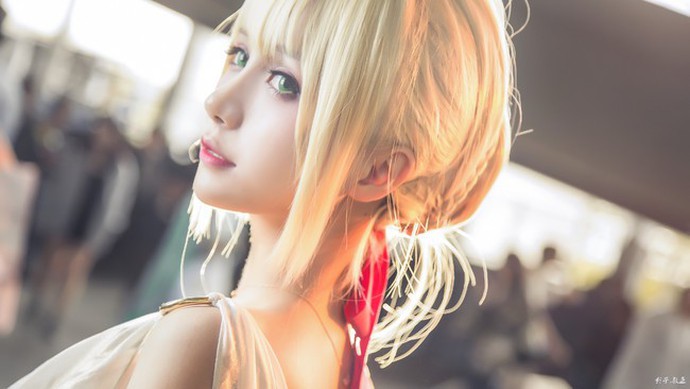 Cùng ngắm cosplay Saber đẹp đến ngất ngây trong Fate/Extella - Ảnh 2.