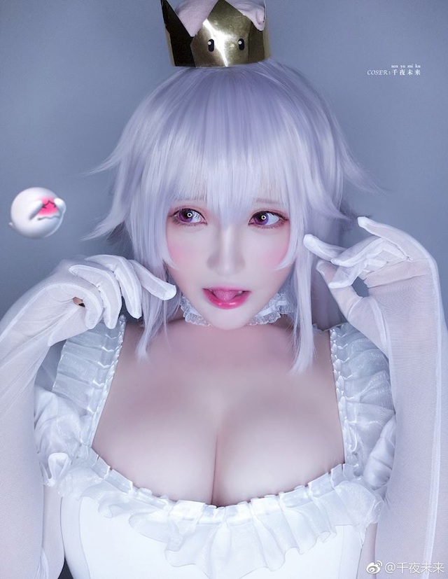 Mất ngủ với những bộ cosplay vòng một siêu đồ sộ, khiến anh em chỉ biết ước - Ảnh 1.