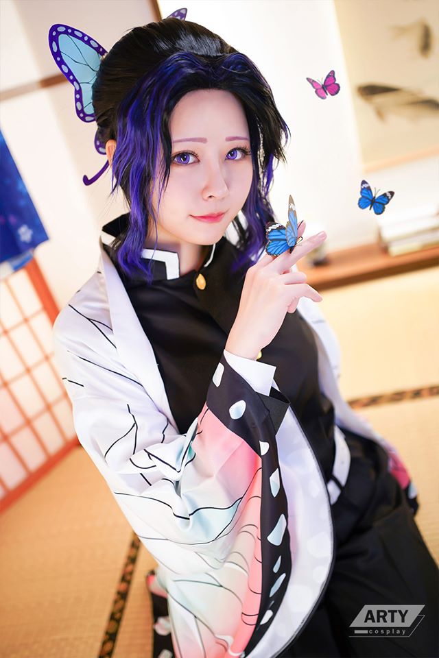 Kimetsu no Yaiba: Trùng trụ Kochou Shinobu khoe vẻ gợi cảm khó cưỡng qua loạt ảnh cosplay đẹp mê hồn - Ảnh 7.