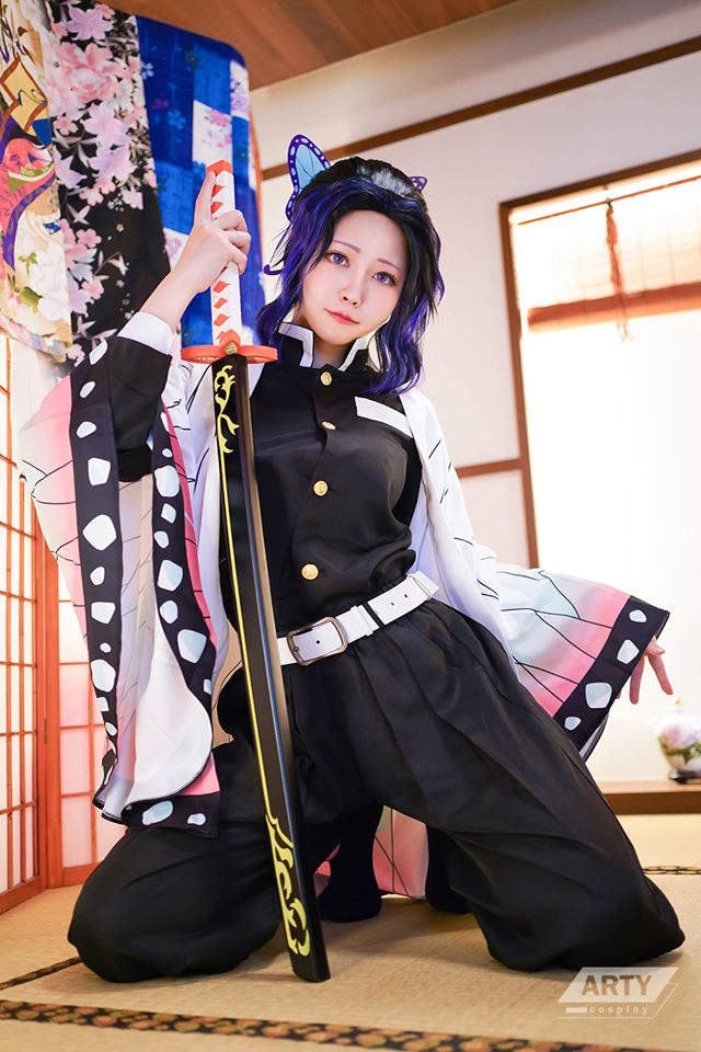 Kimetsu no Yaiba: Trùng trụ Kochou Shinobu khoe vẻ gợi cảm khó cưỡng qua loạt ảnh cosplay đẹp mê hồn - Ảnh 8.