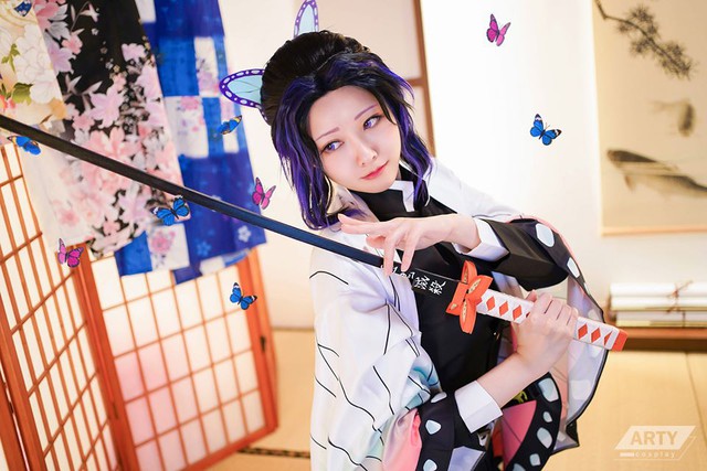 Kimetsu no Yaiba: Trùng trụ Kochou Shinobu khoe vẻ gợi cảm khó cưỡng qua loạt ảnh cosplay đẹp mê hồn - Ảnh 10.