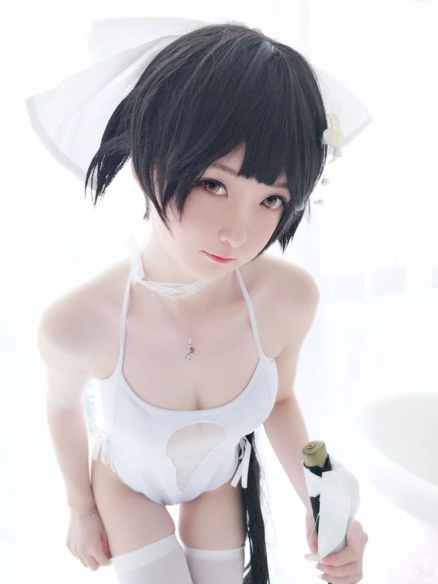 Mát rượi tâm hồn khi ngắm khuôn mặt trong sáng và vẻ ngoài nóng bỏng của cô nàng Takao trong Azur Lane - Ảnh 5.