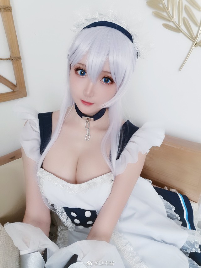 Gái xinh thì ai cũng thích, nhưng xinh như Belfast phiên bản cosplay nóng bỏng thế này thì ai mà chịu được - Ảnh 18.