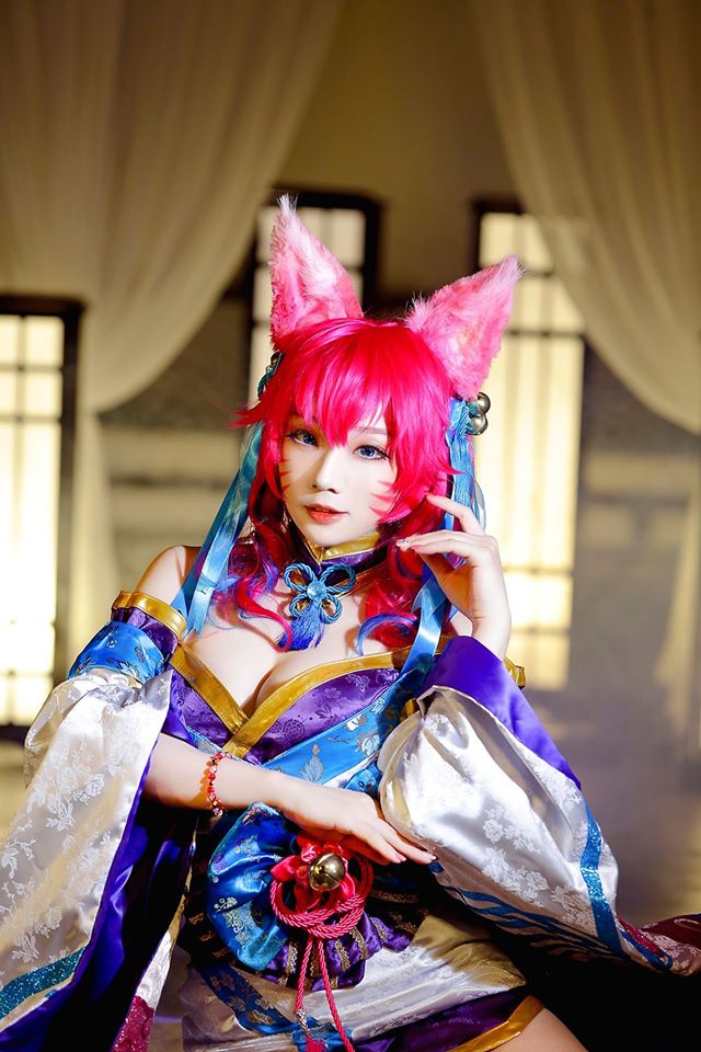 Cosplay Ahri Chiêu Hồn Thiên Hồ nóng hơn bản gốc, nữ cosplayer Hàn Quốc khiến dân tình bấn loạn - Ảnh 3.