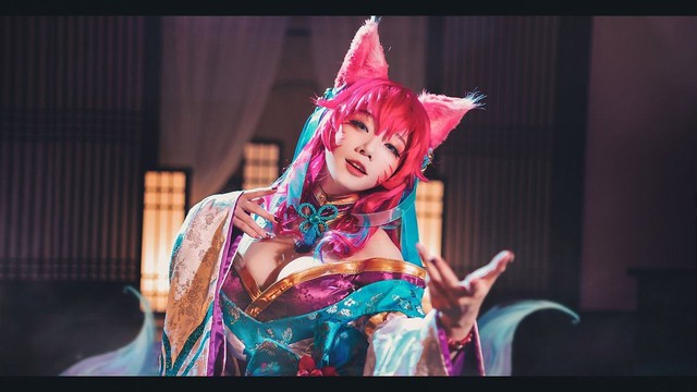 Cosplay Ahri Chiêu Hồn Thiên Hồ nóng hơn bản gốc, nữ cosplayer Hàn Quốc khiến dân tình bấn loạn - Ảnh 8.