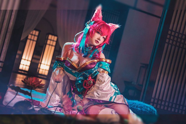 Cosplay Ahri Chiêu Hồn Thiên Hồ nóng hơn bản gốc, nữ cosplayer Hàn Quốc khiến dân tình bấn loạn - Ảnh 9.