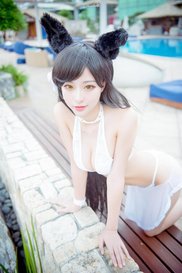 Xịt máu mũi khi ngắm loạt ảnh cosplay nàng Atago siêu gợi cảm trong tựa game Azur Lane - Ảnh 6.