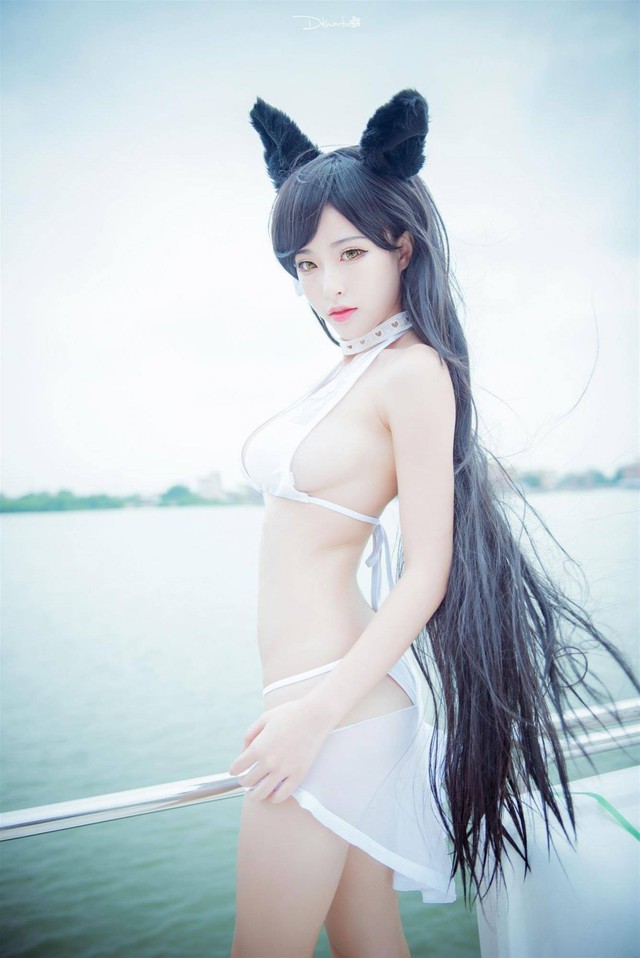 Xịt máu mũi khi ngắm loạt ảnh cosplay nàng Atago siêu gợi cảm trong tựa game Azur Lane - Ảnh 8.