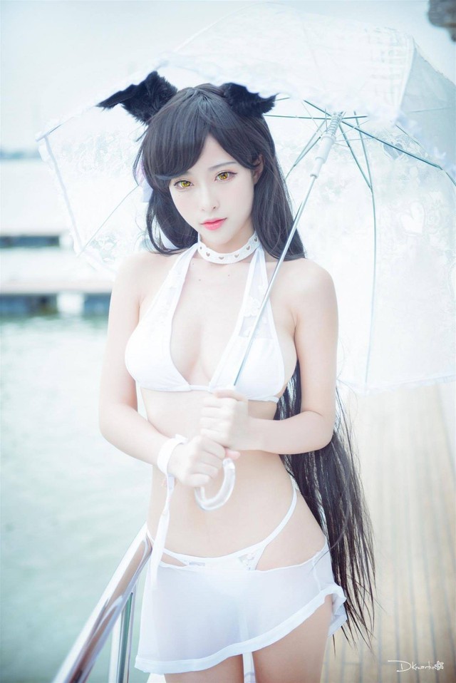 Xịt máu mũi khi ngắm loạt ảnh cosplay nàng Atago siêu gợi cảm trong tựa game Azur Lane - Ảnh 10.