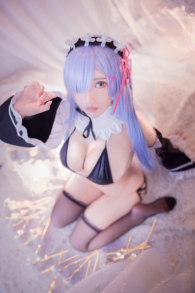 Xịt máu mũi khi ngắm loạt ảnh cosplay cực gợi cảm về nàng hầu Rem trong Re:Zero - Ảnh 2.