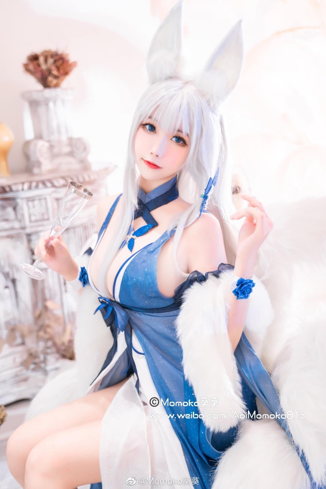 Ngắm gái xinh Azur Lane diện trang phục dạ hội cắt xẻ táo bạo khoe vòng 1 hờ hững - Ảnh 5.