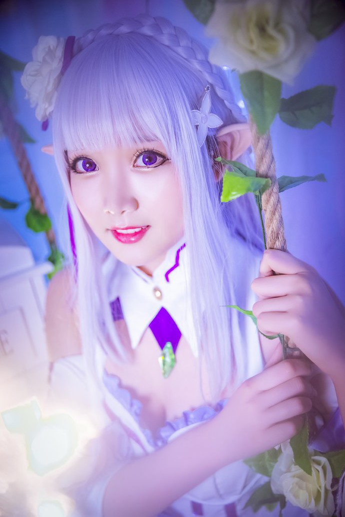 Cosplay tuyệt đẹp về nàng công chúa tóc trắng Emilia trong Re:Zero - Ảnh 10.