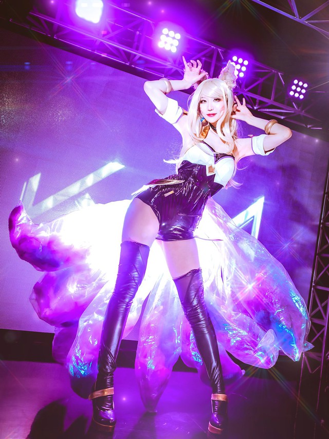 Bộ ảnh cosplay nõn nà chứng minh Ahri K/DA chưa và sẽ không bao giờ hết nóng - Ảnh 13.