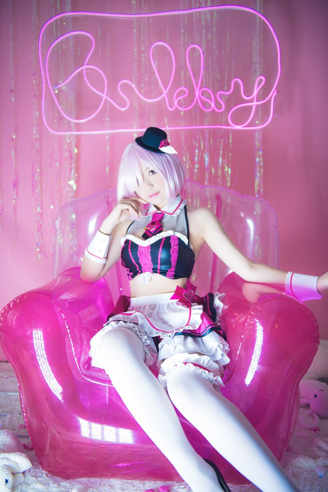 cosplay-co-nang-Mashu-Kyrielight-sieu-goi-cam-03