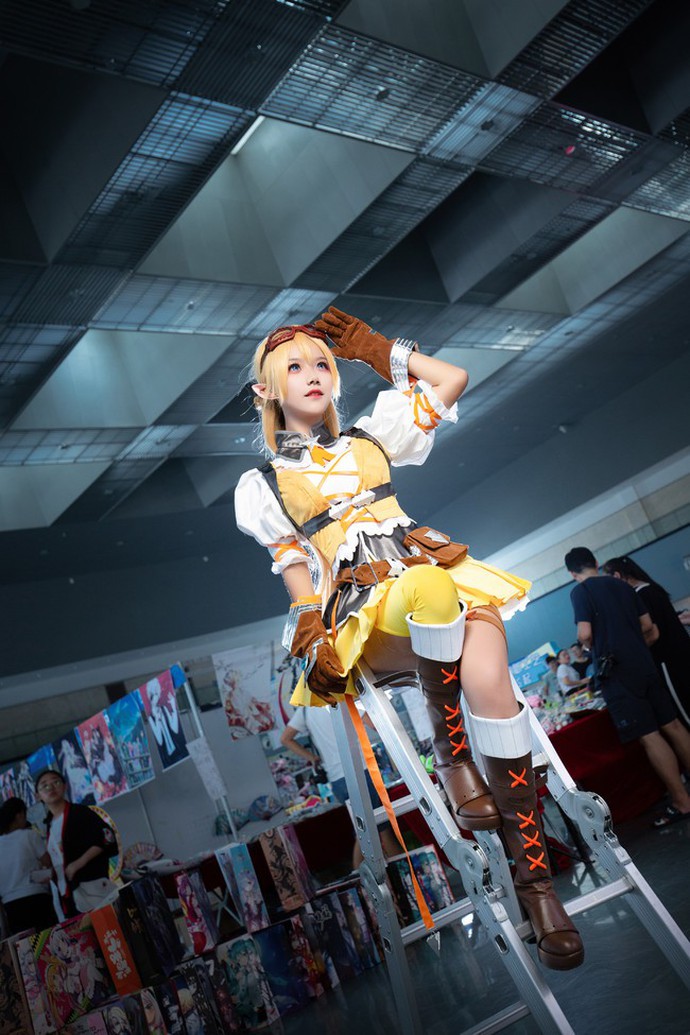 Lạ mắt với cosplay tuyệt đẹp trong game hot Toàn Chức Cao Thủ - Ảnh 4.