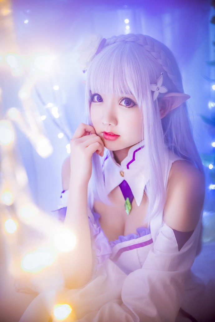 Cosplay tuyệt đẹp về nàng công chúa tóc trắng Emilia trong Re:Zero - Ảnh 5.