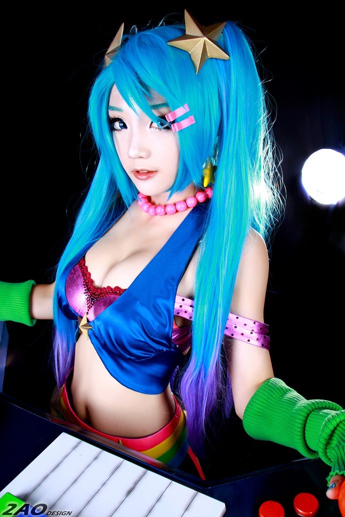 Cosplay 2 chị em Sona và Miss Fortune trong Liên Minh Huyền Thoại - Ảnh 6.