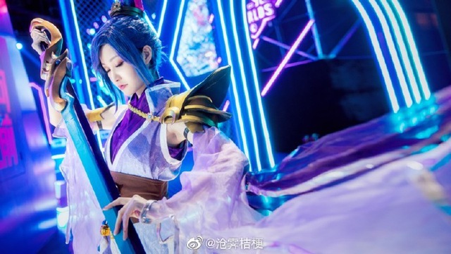 Ngây ngất trước màn cosplay Morgana Tiên Hắc Ám đầy ma mị và bí ẩn, nhìn qua chẳng phân biệt nổi người thật hay ảnh game - Ảnh 6.