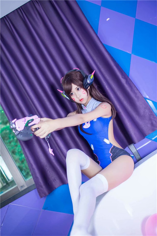 Cosplay D.Va mặt búng ra sữa cực dễ thương - Ảnh 7.