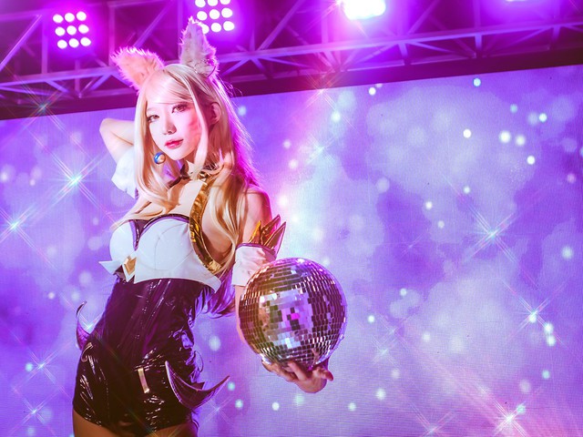 Bộ ảnh cosplay nõn nà chứng minh Ahri K/DA chưa và sẽ không bao giờ hết nóng - Ảnh 10.