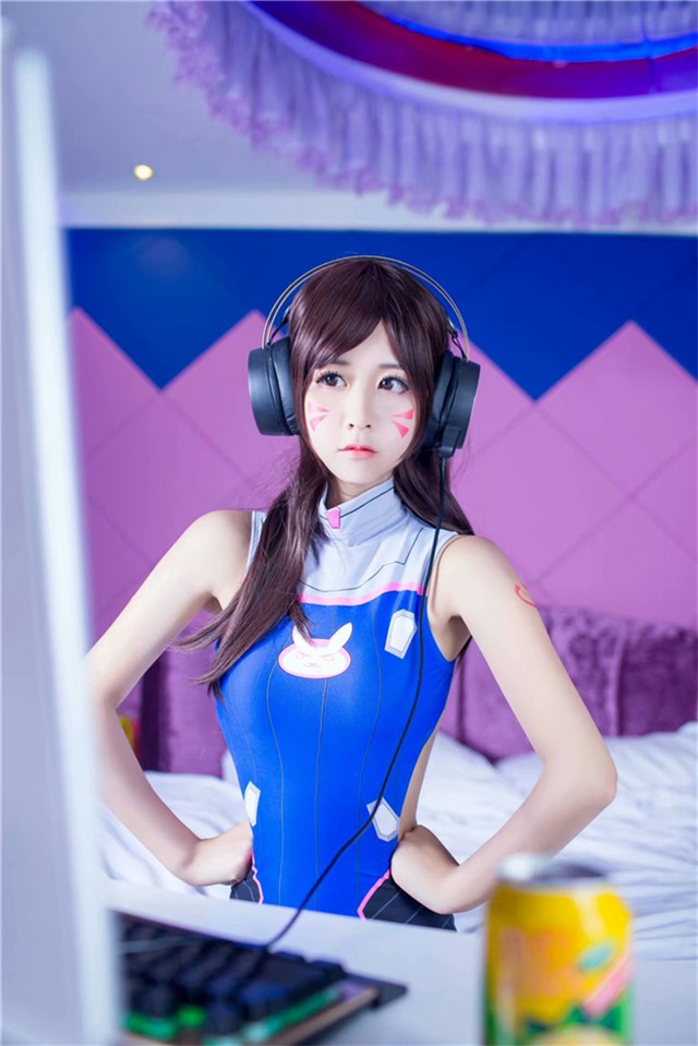 Cosplay D.Va mặt búng ra sữa cực dễ thương - Ảnh 10.