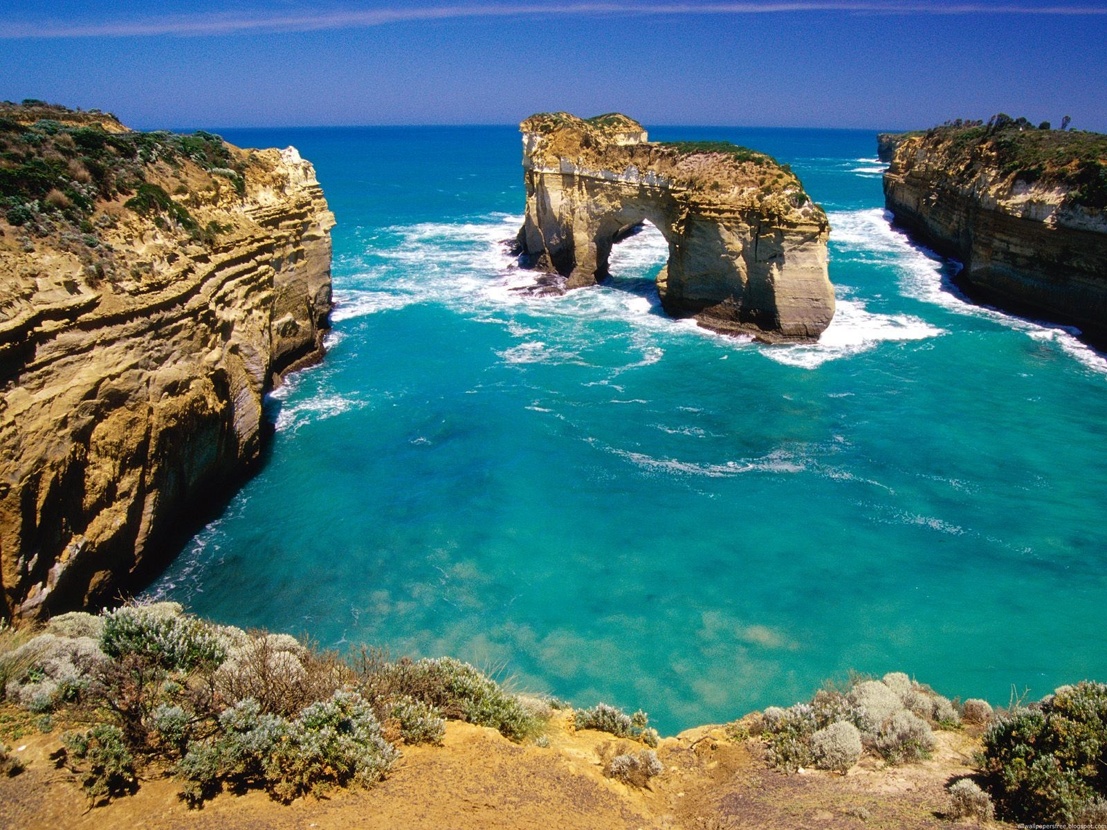 sea, bay, water, rock, sky, beach, Tourism, coast, cliff, rocks, island, lagoon, cape, Australia, Formation, vacation, Terrain, arches, ocean, watercourse, cove, islet, body of water, natural arch, stack, azure, klippe, promontory, headland, inlet, blue water, coastal and oceanic landforms