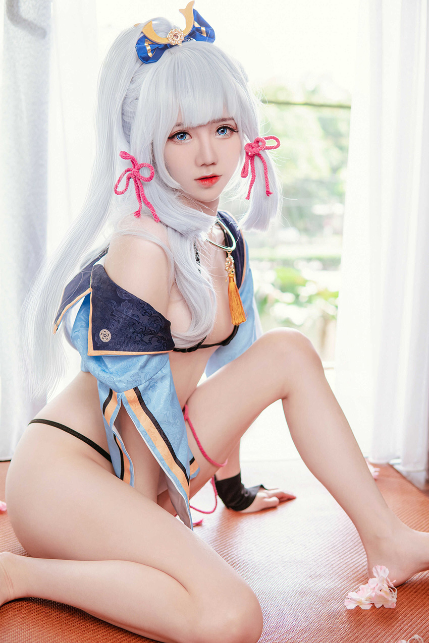 Sally Dorasnow Cosplay nhân vật Kamisato Ayaka 11