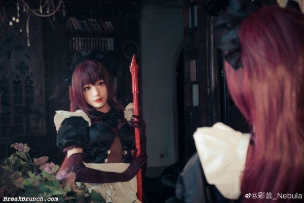 scathach-maid-cosplay (11)