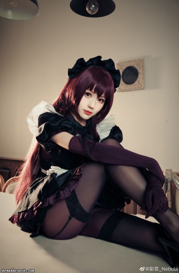 scathach-maid-cosplay (7)