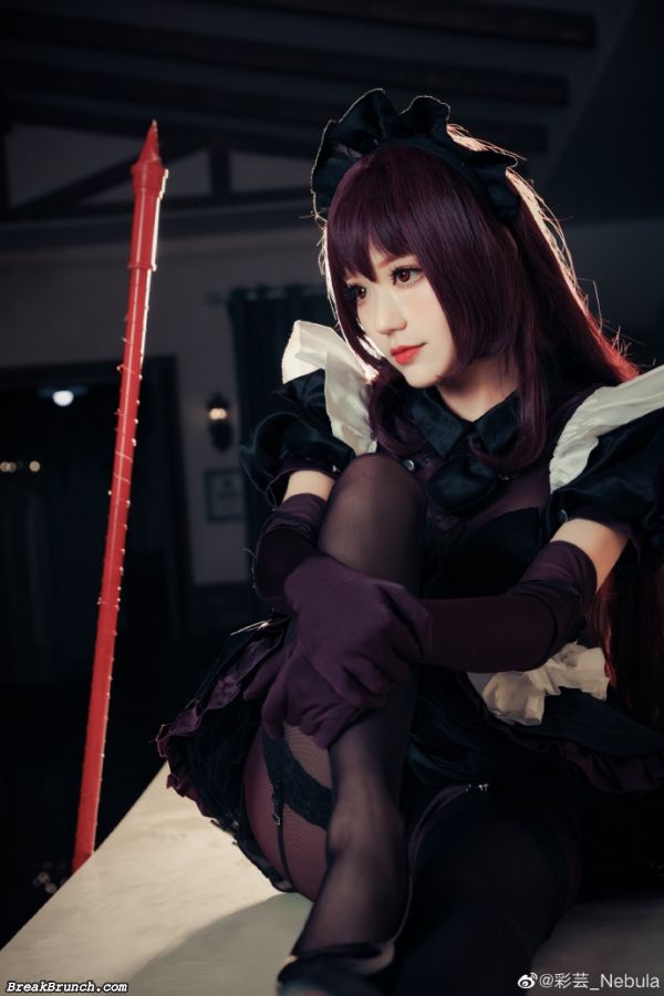 scathach-maid-cosplay (8)