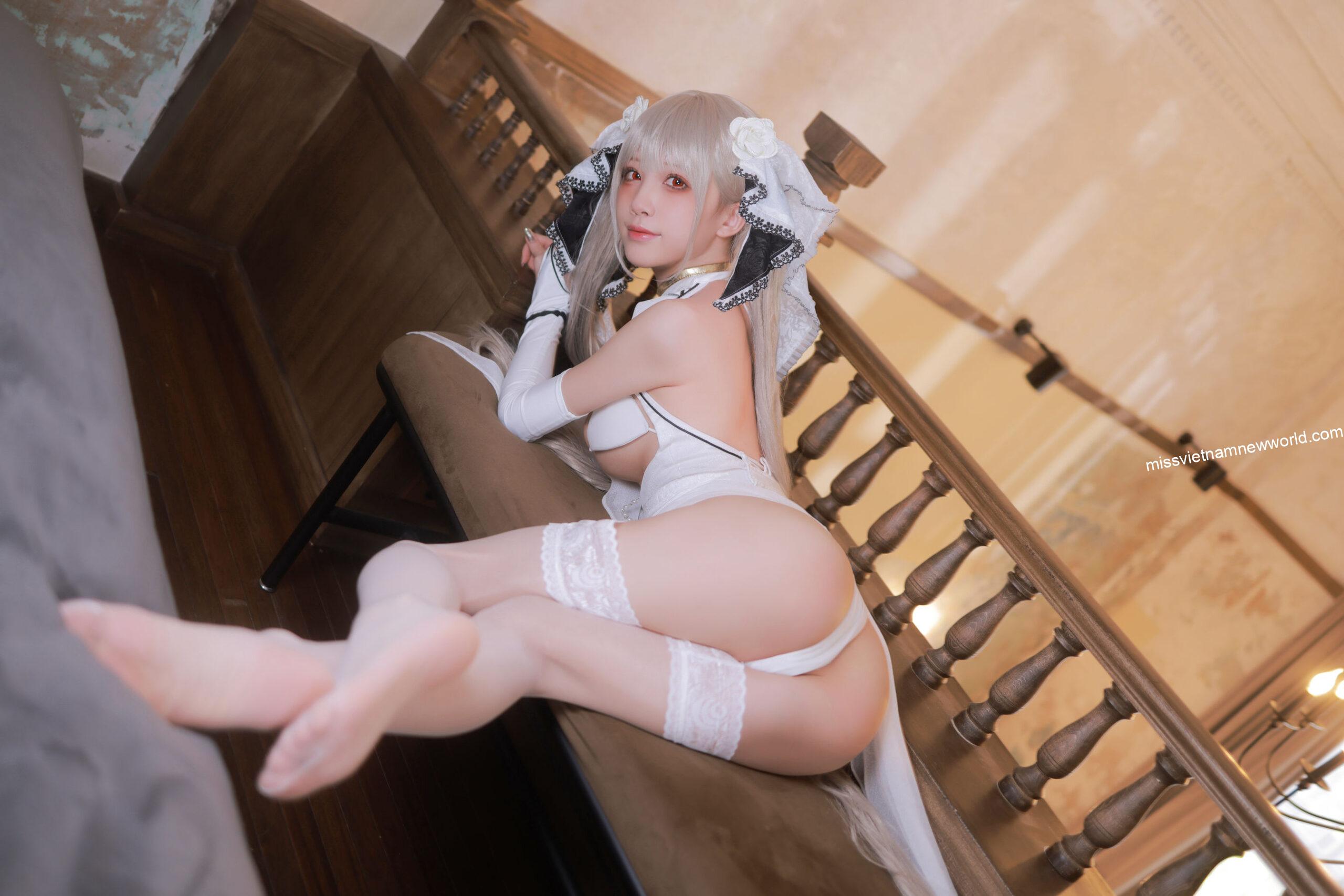 shui-miao-aqua-cosplay-azur-lane-awesome-dress (13)