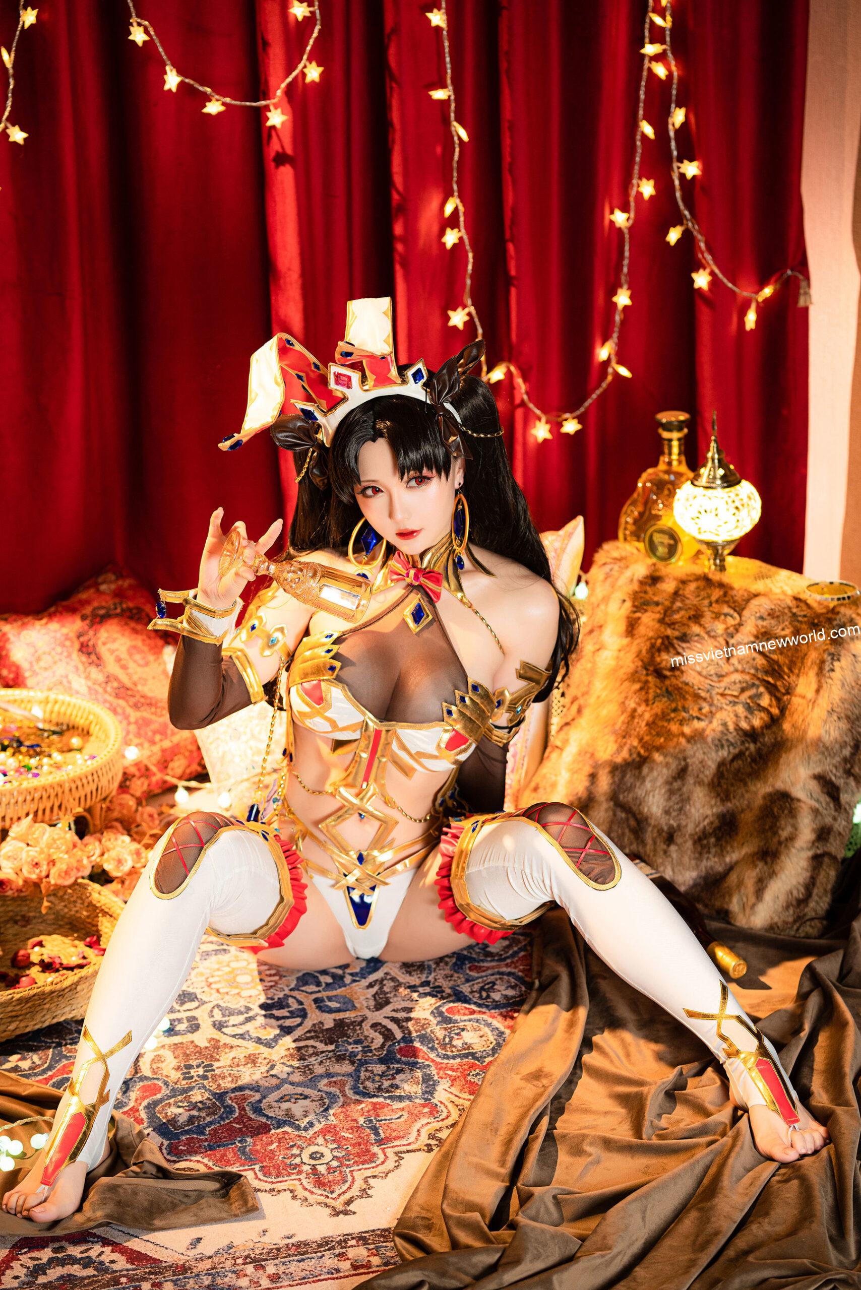 stars-are-late-cosplay-ishtar-doujin (11)