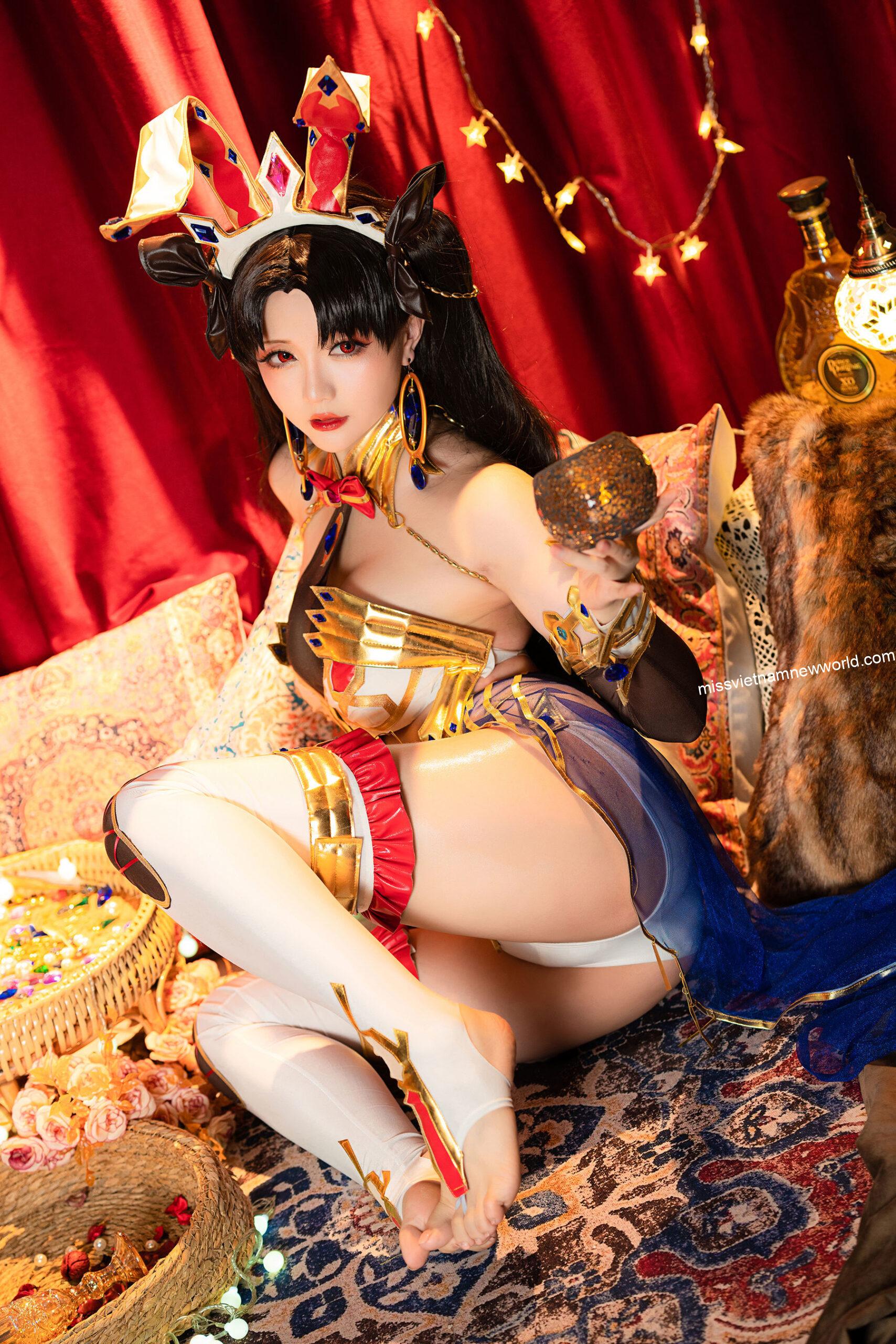 stars-are-late-cosplay-ishtar-doujin (15)