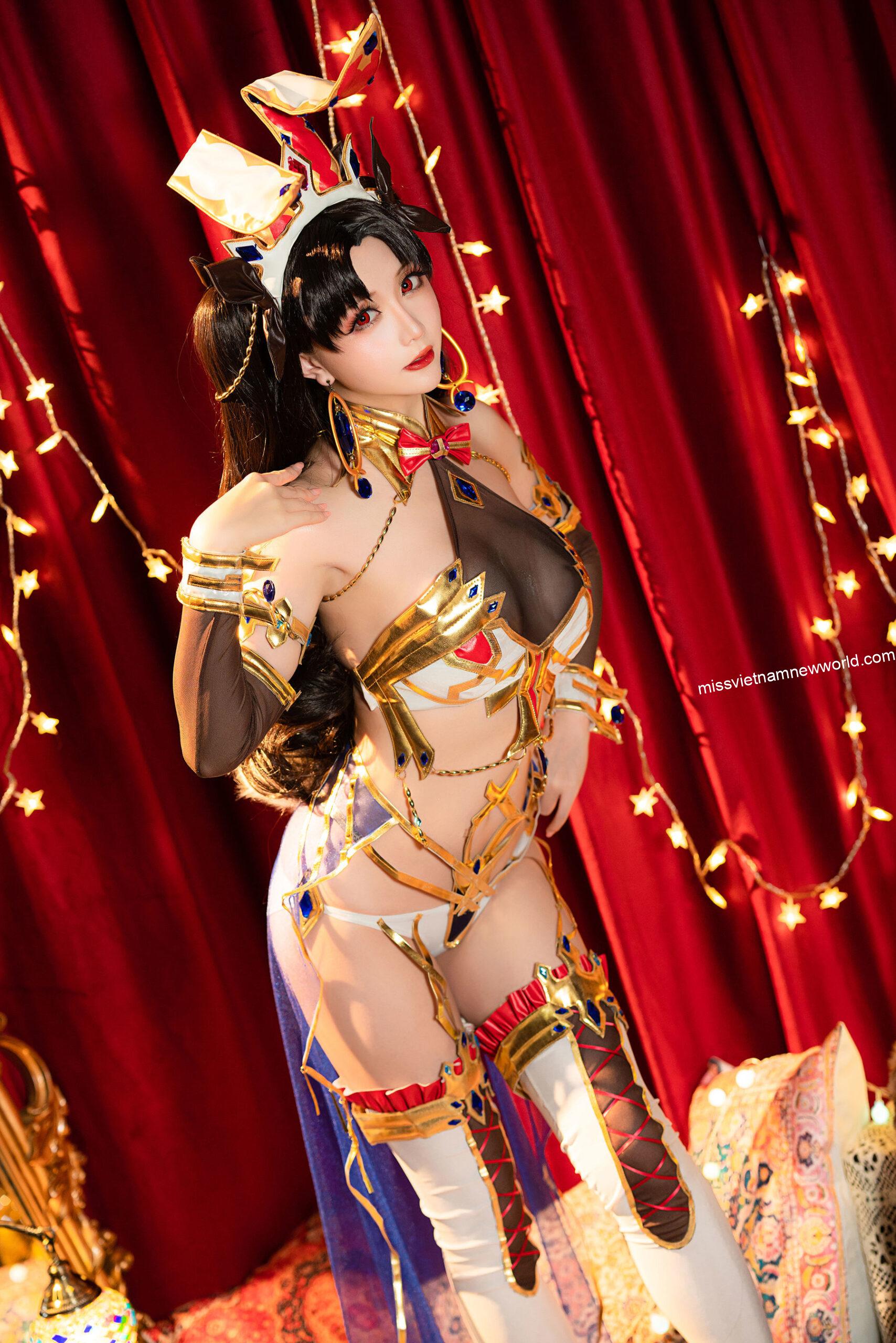 stars-are-late-cosplay-ishtar-doujin (4)