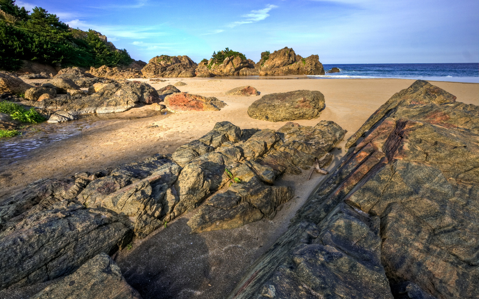 landscape, sea, bay, water, rock, shore, sand, sky, stones, beach, coast, cliff, cape, Formation, Boulder, Terrain, ocean, cove, blocks, geology, geological phenomenon, badlands, klippe, promontory, headland, igneous rock, bedrock, outcrop, coastal and oceanic landforms