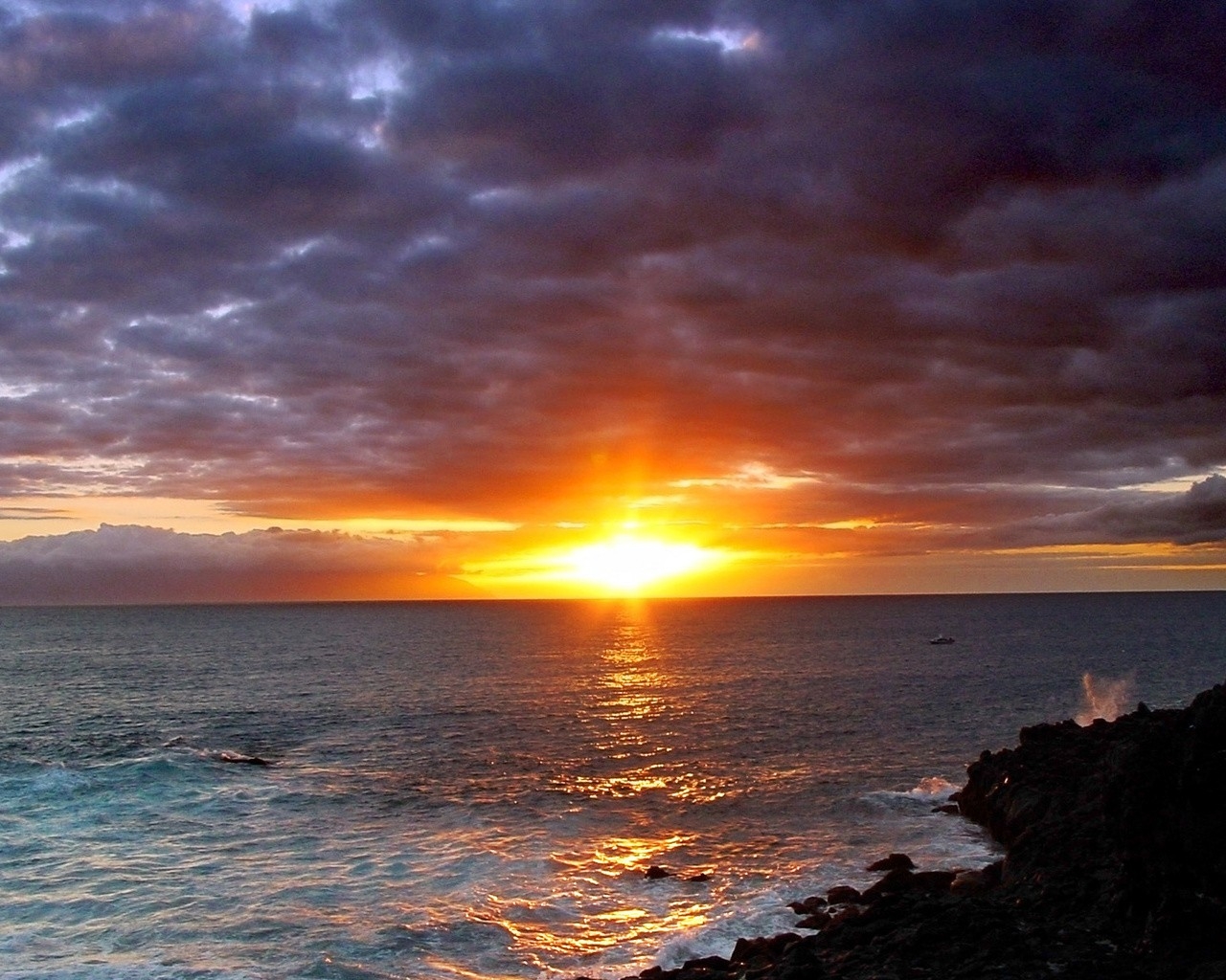 sunlight, sunset, sea, water, shore, sky, stones, sunrise, calm, evening, morning, coast, Sun, horizon, atmosphere, dusk, cloud, dawn, ocean, wave, rising, computer wallpaper, afterglow, wind wave, red sky at morning, headland, stain