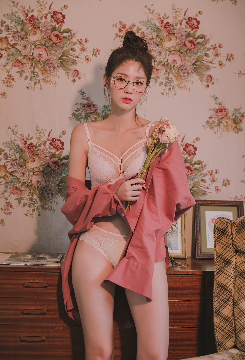 Lee Chae Eun - Lingerie Set - 08.09.2017