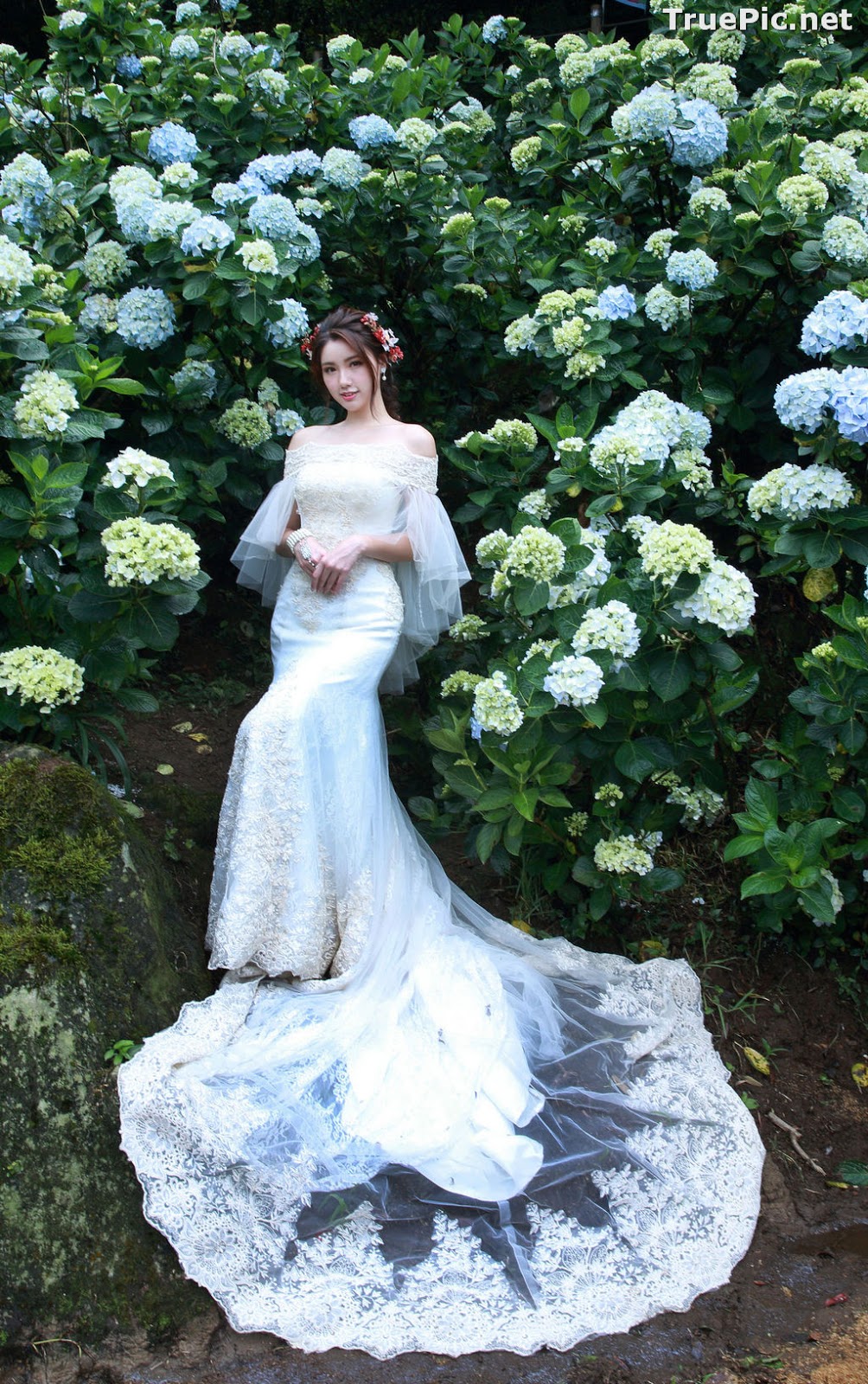 Image Taiwanese Model - 張倫甄 - Beautiful Bride and Hydrangea Flowers - TruePic.net - Picture-10