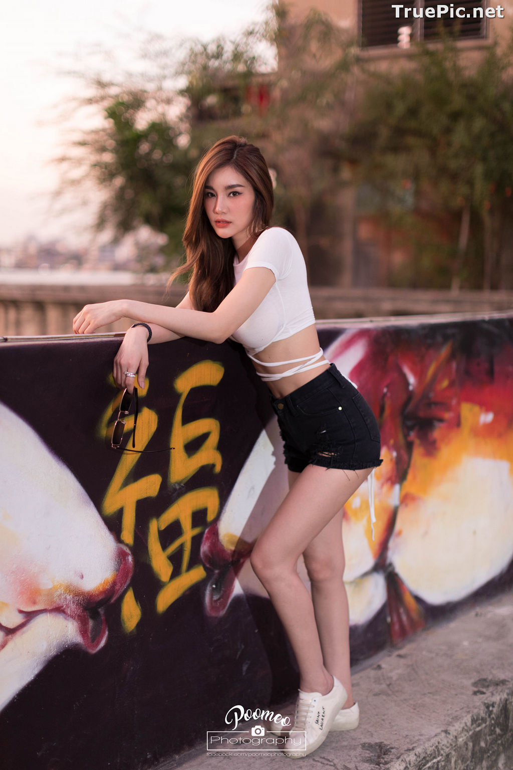 Image Thailand Model - Jarunan Tavepanya - Hot Beautiful Girl On Street - TruePic.net - Picture-2