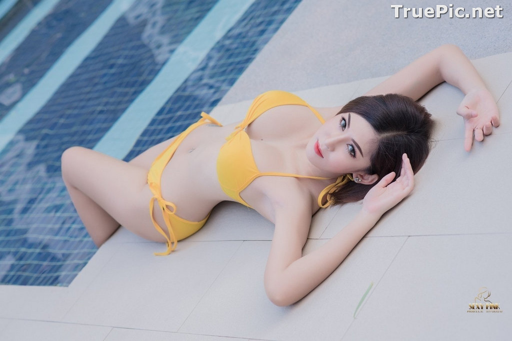 Image Thailand Model - Pharada Baokhum - Yellow Bikini In The Swimming Pool - TruePic.net - Picture-5