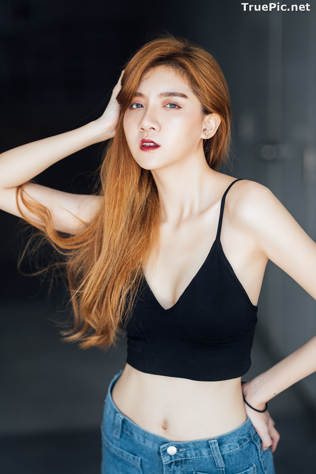 Image Thailand Model - Sasi Ngiunwan - Black Crop Tops and Jean - TruePic.net - Picture-14