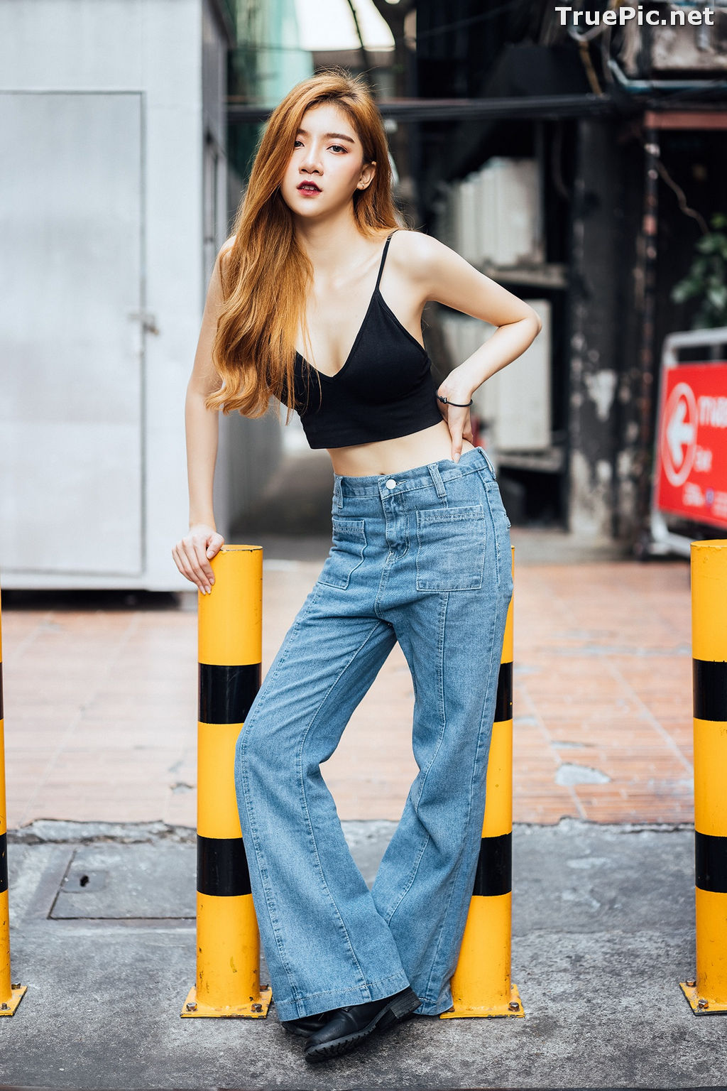 Image Thailand Model - Sasi Ngiunwan - Black Crop Tops and Jean - TruePic.net - Picture-15