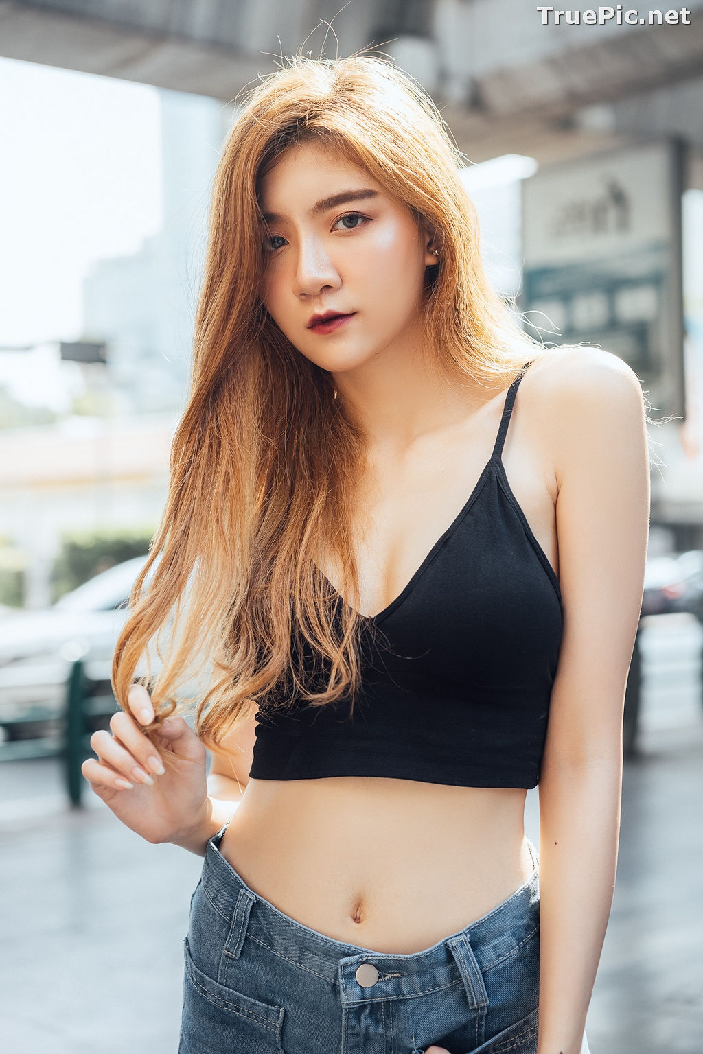 Image Thailand Model - Sasi Ngiunwan - Black Crop Tops and Jean - TruePic.net - Picture-37