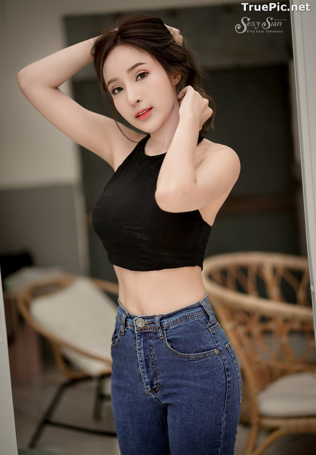 Image Thailand Model - Thanyarat Charoenpornkittada - Black Crop Top and Jean - TruePic.net - Picture-15