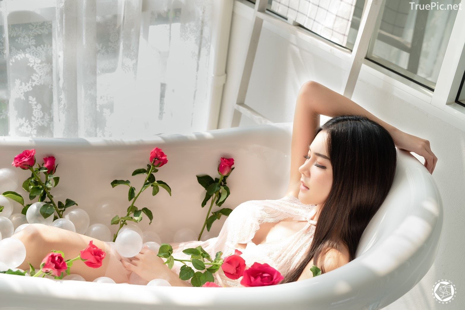 Thailand Model - Phitchamol Srijantanet - Roses for Lovers - TruePic.net - Picture 5